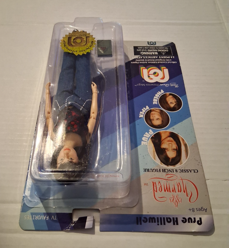 Mego Charmed Prue Halliwell 8" Action Figure Articulated New Package Damage - Bild 19 von 20