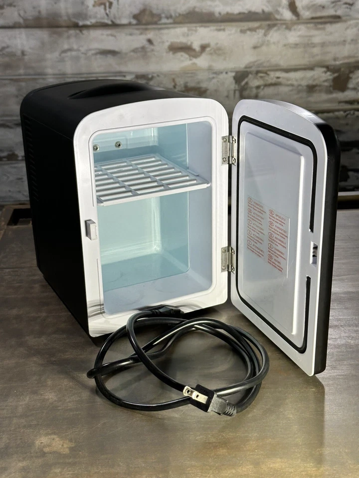 Mini nevera deportiva Fox exclusiva Chefman Super Bowl LIV enfría calienta RJ48-Negro Foto 4 de 4