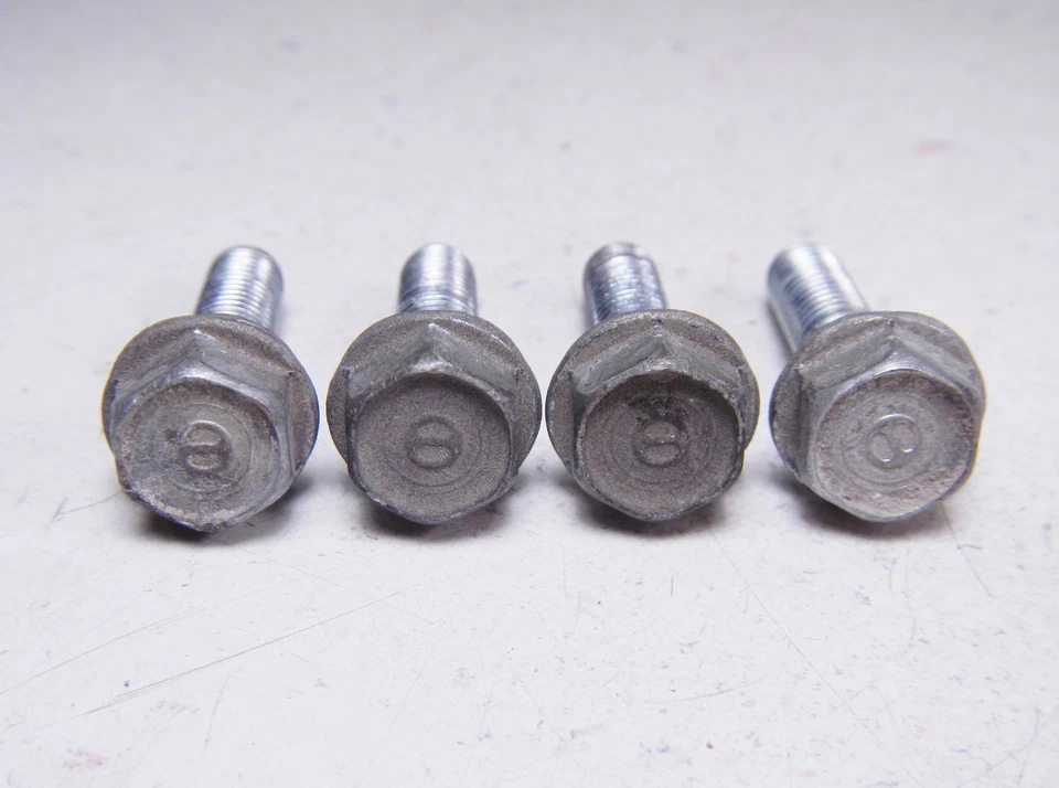 82 HONDA CB750SC CB750 NIGHTHAWK 750 SOPORTE DE CAJA DE BATERÍA SOPORTE DE BANDEJA PERNOS DE MONTAJE Foto 3 de 3