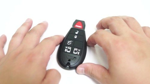 For 2008 - 2016 Chrysler Town & Country Keyless Remote Key Fob Case Shell 6b - Video 1 of 1