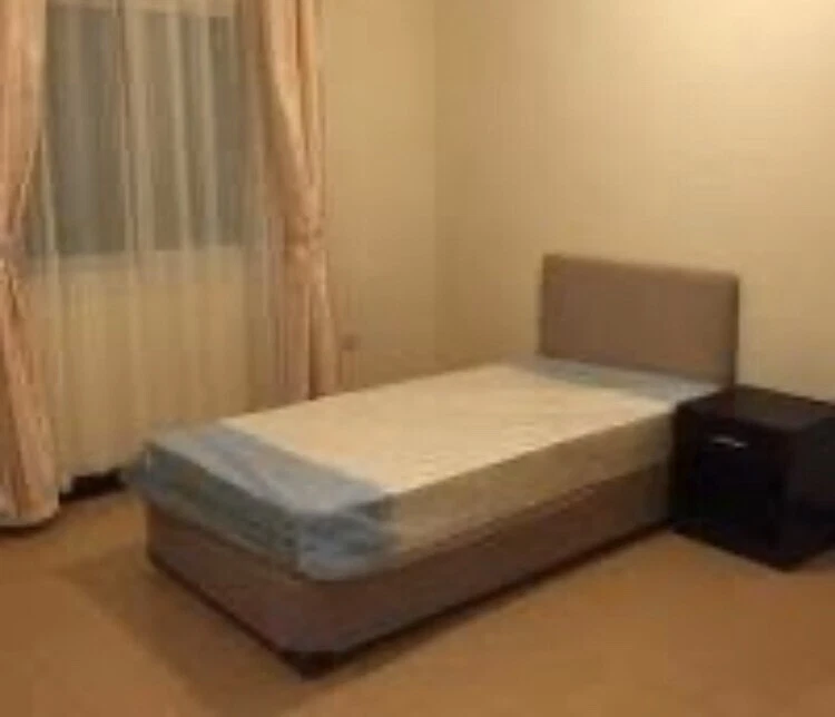 180 P 47 W Room For Rent 47 Female 47 2 Bedroom