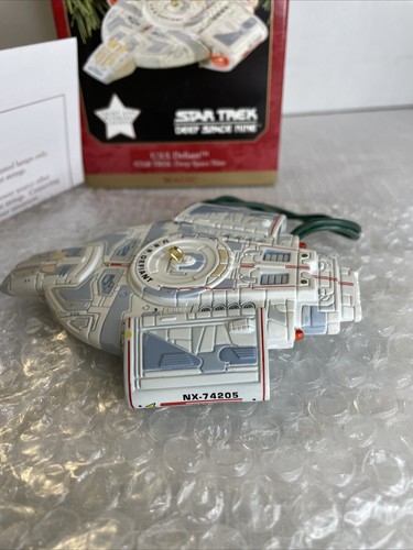 Hallmark Keepsake Star Trek Deep Space Nine USS Defiant Magic Light 1997 - Picture 8 of 12