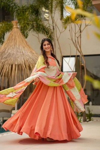 GOWN DUPATTA INDIAN DESIGNER PAKISTANI DRESS WEDDING BOLLYWOOD PARTY WEAR NEW - Picture 2 of 8