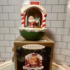 VTG Hallmark Ornament Magic "Santa's Workshop" Light & Motion 1993 w/box *READ*