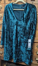 NEW Chetta B long sleeve Emerald dress crinkle velvet -12 - holiday party xmas