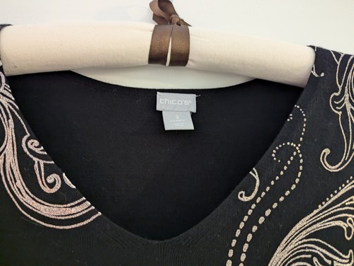 Chico's Pullover Top/Sweater Foiled Scrolls V Neck Black/Silver Sz 3 NWT Long Sl - Picture 2 of 7