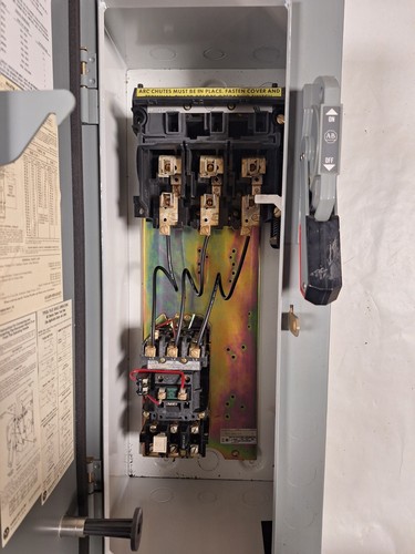 AB FUSIBLE COMBINATION STARTER DISCONNECT 512-AA-24-A SIZE-0 3PH 600V - Picture 3 of 17