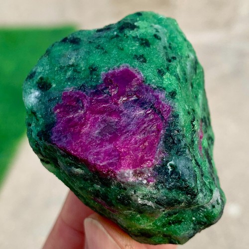 106G Natural green Ruby zoisite (anylite) crystal Chakra Healing Energy - Picture 9 of 21