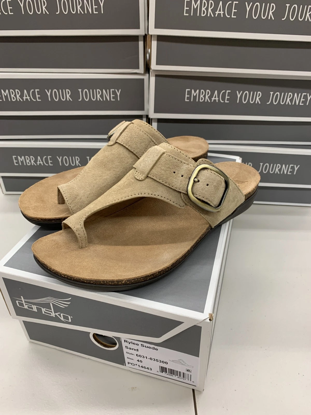 Dansko Rylee Suede Slide Women's Sandal Sand 37 38 39 40 41 Brown Tan
Opens in a new window or tab