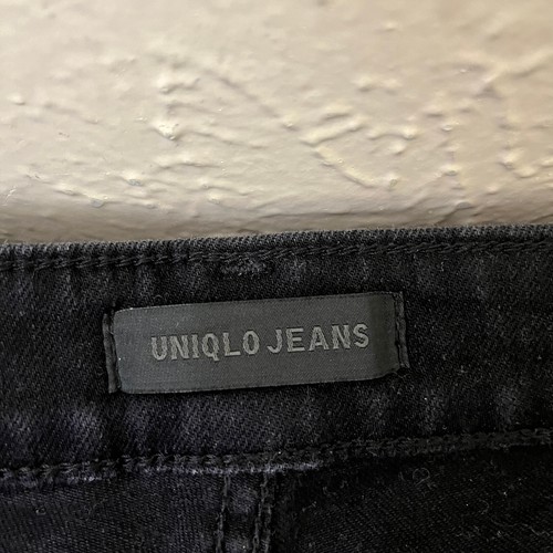 Pantalones de mezclilla Uniqlo para hombre 34 (31x27) negros ajustados cónicos bajos ultra elásticos cortados - Imagen 3 de 16