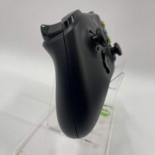 Microsoft Xbox One Wireless Controller Black 1708 - Picture 4 of 7