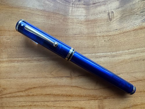Sheaffer 830 Lavenger Connaiseur Mediterranean Blue Seas GT Fountain Pen - Picture 13 of 16