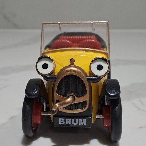 Golden Bear Brum Wibbly Wobbly Friction Toy Car Ragdoll 2001 WORKING FAST P&P - Picture 9 of 16