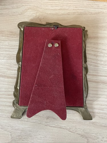 VTG Art Nouveau Posing Lady Flowers Photo or Mirror Frame Brass Red Velvet Back - Picture 7 of 13