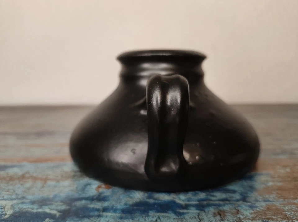 rustikale Vintage Karaffen Vase 8,5cm Keramik schwarz Henkelvase Kerzenhalter - Bild 4 von 4