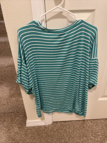 Bobeau Shirt - Women’s XL - Picture 4 of 6