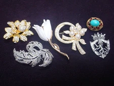 LOT OF 6 ASSORTED BROOCHES & PINS RHINESTONE SHIELD FLORAL SPARKLE MORE