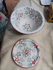 New Debco Pottery Folk Art Country Berry Bowl Colander Strainer & Plate