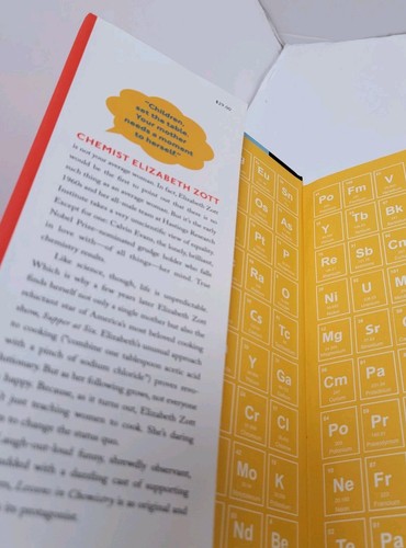 Lessons in Chemistry - B&N Exclusive Edition - Picture 6 of 8