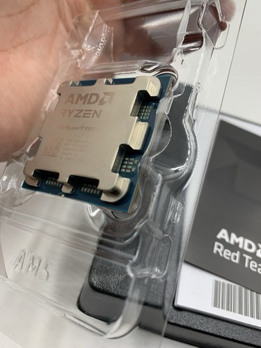 AMD Ryzen 9 9900X 12-Core 24-Thread Unlocked Desktop Prozessor - Gebraucht - Bild 6 von 11