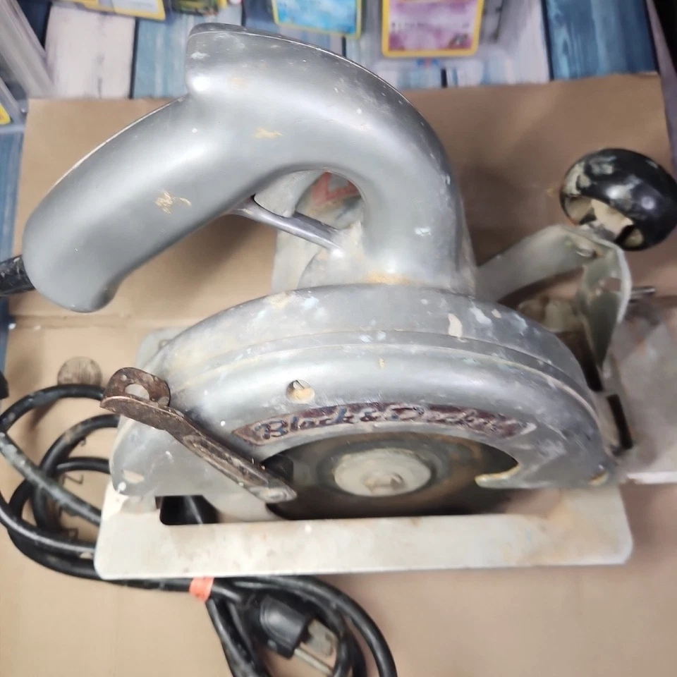 Black & Decker U377 Professional Heavy Duty Metal Body Circular Saw Tested 665 - Image 3 of 4