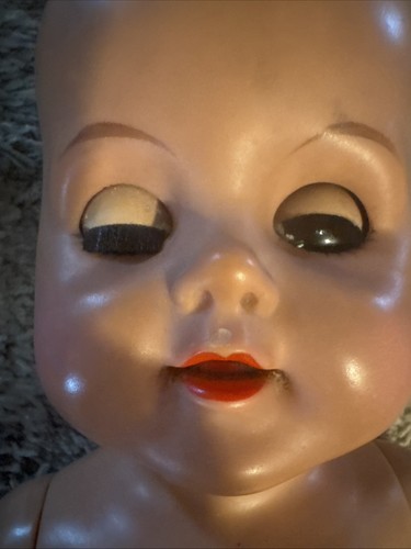 Muñeca bebé Eegee vintage de los años 50 ojos verdes para dormir pestañas chirriante cabeza/cuerpo - Imagen 7 de 18