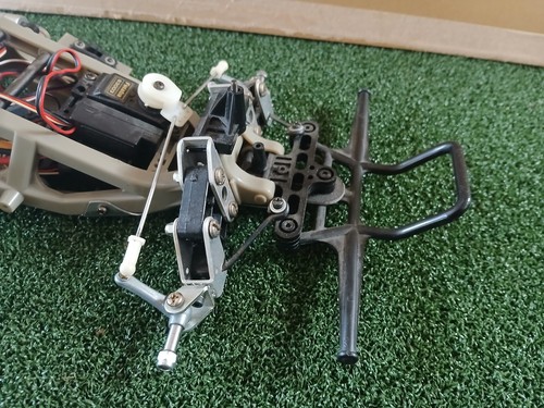 Tamiya 1:10 Scale Subaru Brat or Frog Chassis - Picture 6 of 15