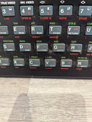 Clavier carte mère Sinclair ZX Spectrum vintage non testé livraison gratuite UK - Photo 2/13