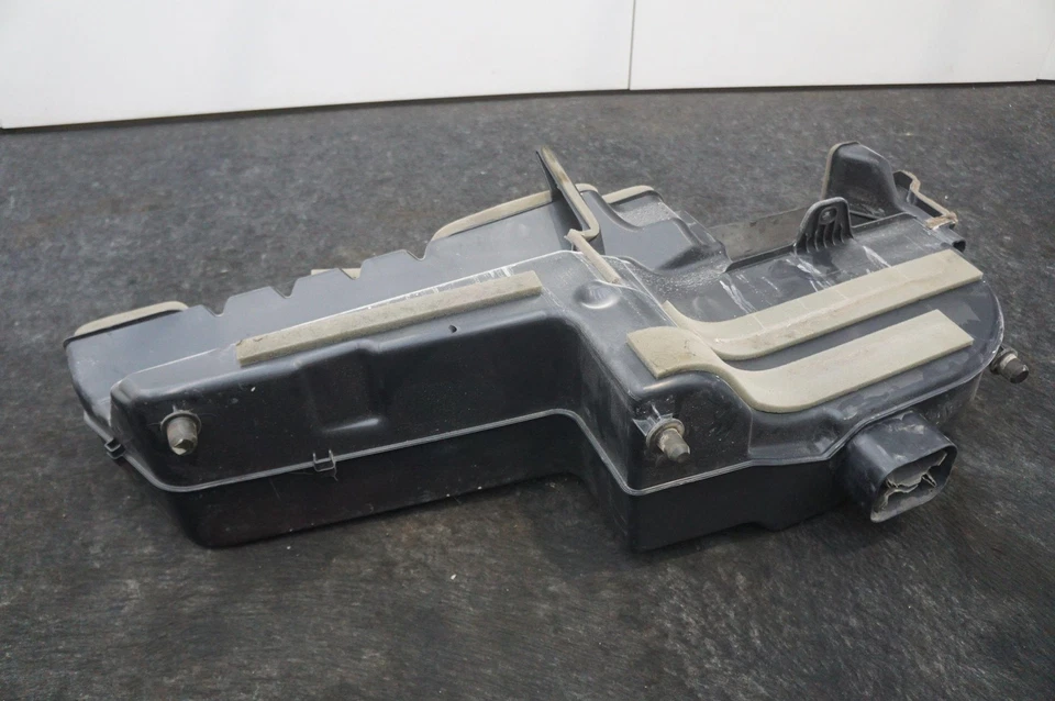 Conjunto de conducto de admisión de aire delantero OEM 87866711 Gmc Hummer Ev 2024 Foto 2 de 4