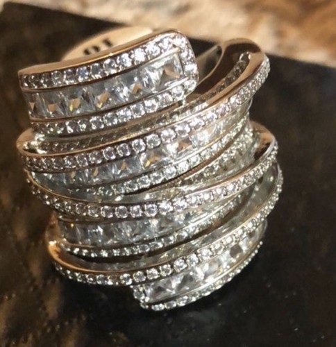 18k Weißgold plattiert großer langer kräftiger Ring aus Swarovski Kristall Stein wunderschön