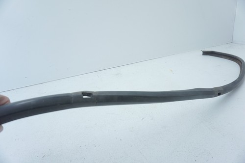 MERCEDES-BENZ W114 W115 , FRONT BUMPER IMPACT RUBBER GUARD - Picture 4 of 12