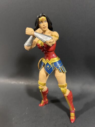 DC COLLECTIBLES DIRECT ESSENTIALS WONDER WOMAN 7"" FIGUR WIEDERGEBURT MULTIVERSUM SELTEN - Bild 3 von 3