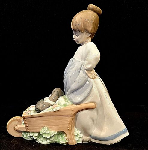 LLARDO NAO LOS COLORES DE MI JARDÍN NIÑA CON PERRO FIGURA 1431 ESPAÑA - Imagen 5 de 7