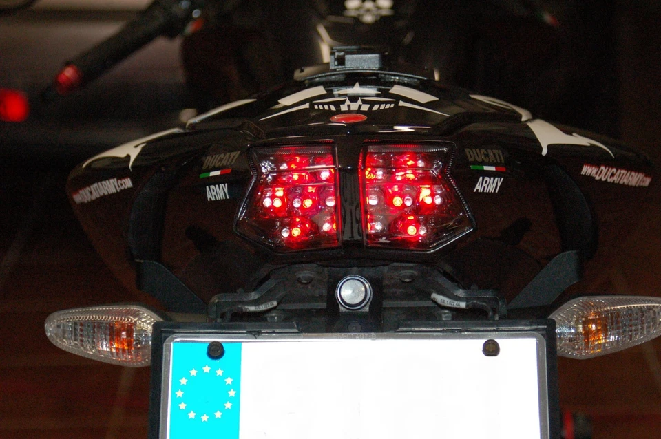 Led Tail Light for DUCATI  2009-2015 Streetfighter Foto 3 de 4