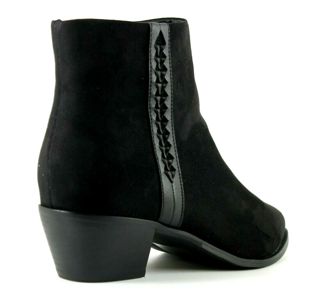 Eee deals womens boots