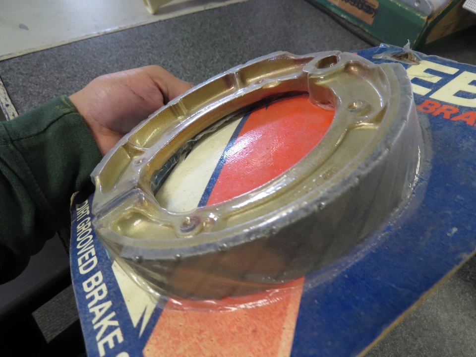 NOS EBC Brake Shoe Set Fits: Yamaha 77-80 IT250 SR250 XT500 YZ456 511G - Image 4 of 4