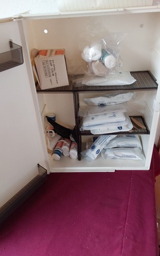 GDR medicine cabinet; bathroom cabinet, with contents; plastic cabinet - Picture 4 of 8