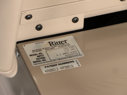 Midmark Ritter 100-035 Examination Table - Picture 8 of 9