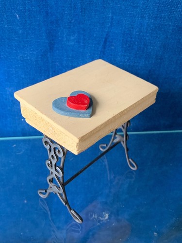 Vintage Primitive School Desk Doll House Miniature HEARTS on FIRE 3.5/3.5 ❤️sj3j - Picture 6 of 11