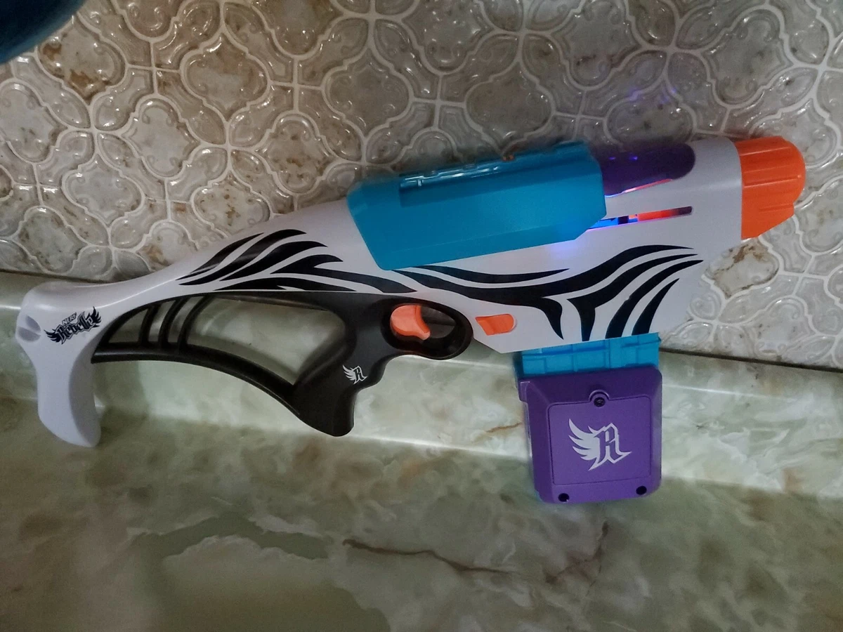 Rebelle water gun outlet