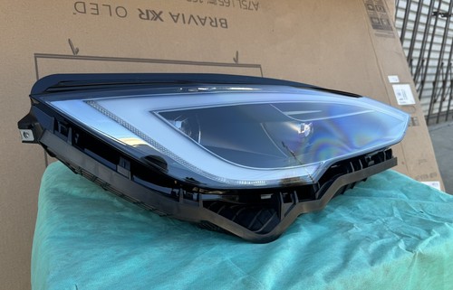 New 2022-2025 Tesla Model S Right Front Side LED Headlight Lamp 1563714-00-E OEM - Picture 4 of 18