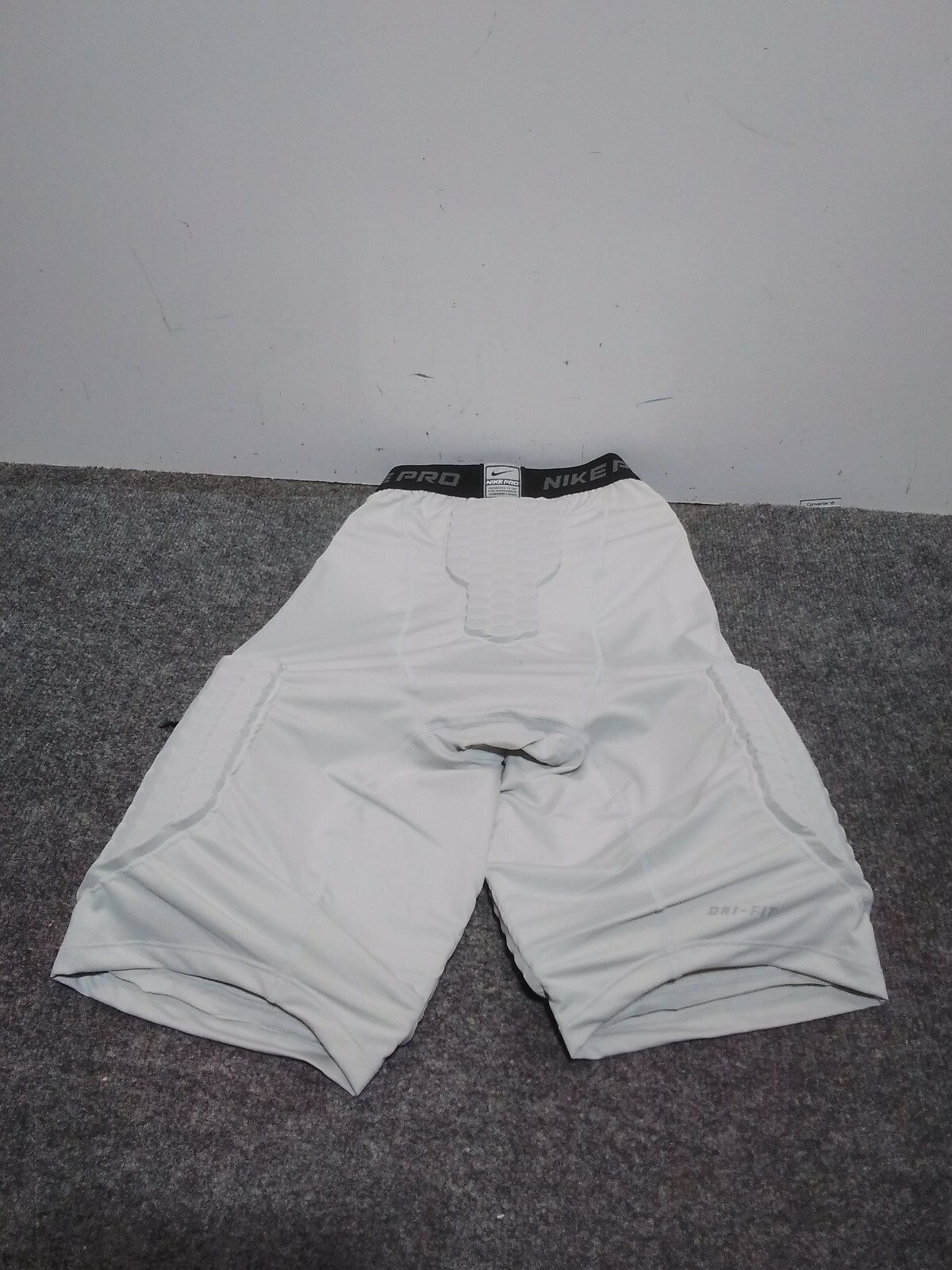 Picture 3 of 8