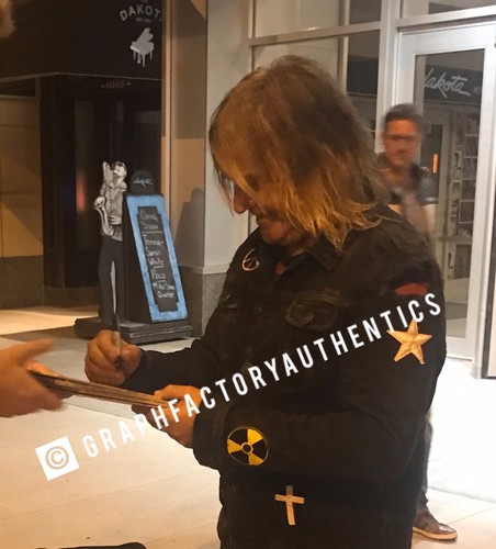 GFA The Alarm Singer * MIKE PETERS * Signed Record Album PROOF COA - Picture 2 of 3