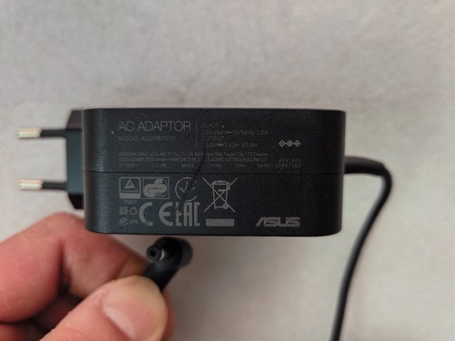 Original 19V 3.42A AD2087020 Para ASUS ZenBook 14" UX434FQ i7-10510U 4.0mm 65W EU - Imagen 2 de 7
