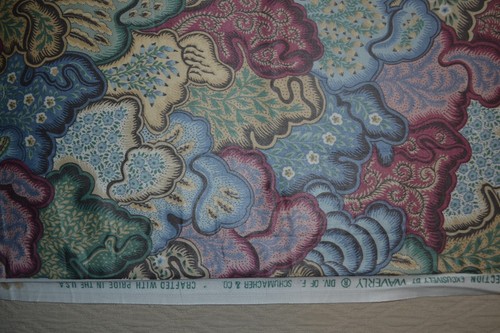 Cotton twill home decor fabric, colorful abstract print, 56" x 2.4 yards - Picture 8 of 8