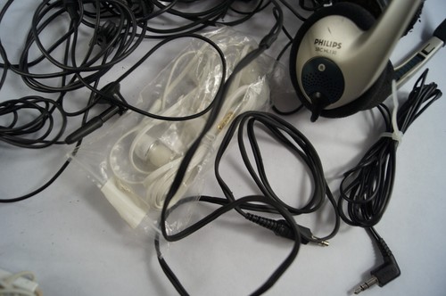 Massive LOT Over (50) Wireless and Wired Earbuds Headphones WORKING B253 - Picture 9 of 11