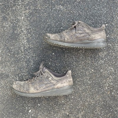 ASICS Gel-Lyte III Men's Gray Low Top Lace-Up Sneakers