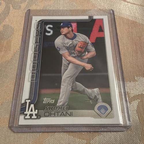 2025 Topps Shohei Ohtani #400 - Los Angeles Dodgers