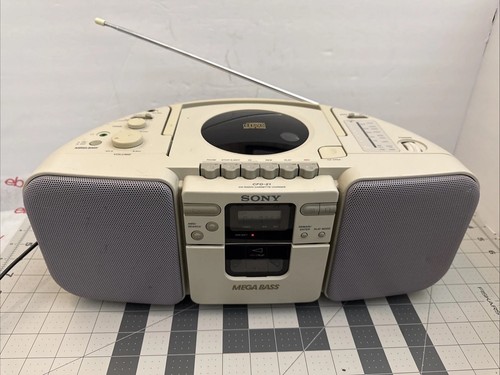 Sony CFD-21 CD/Radio/Cassette-Corder. Cassette Doesn't Work. Tested - Picture 2 of 15