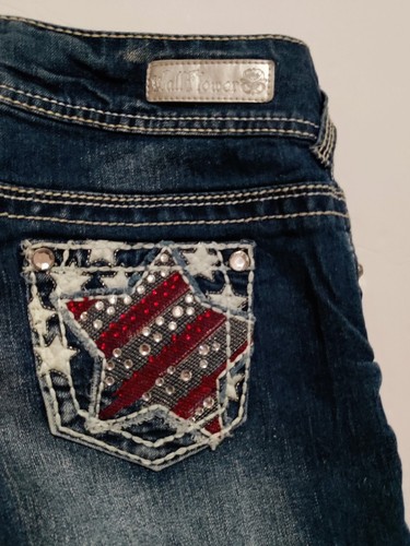 Wallflower Size 1 Embroidered Rhinestone Distressed Faded Blue Denim Shorts - Picture 5 of 10